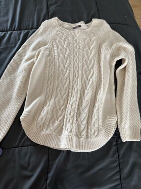 Suzy Shier Cream Cable-Front Crew Neck Sweater